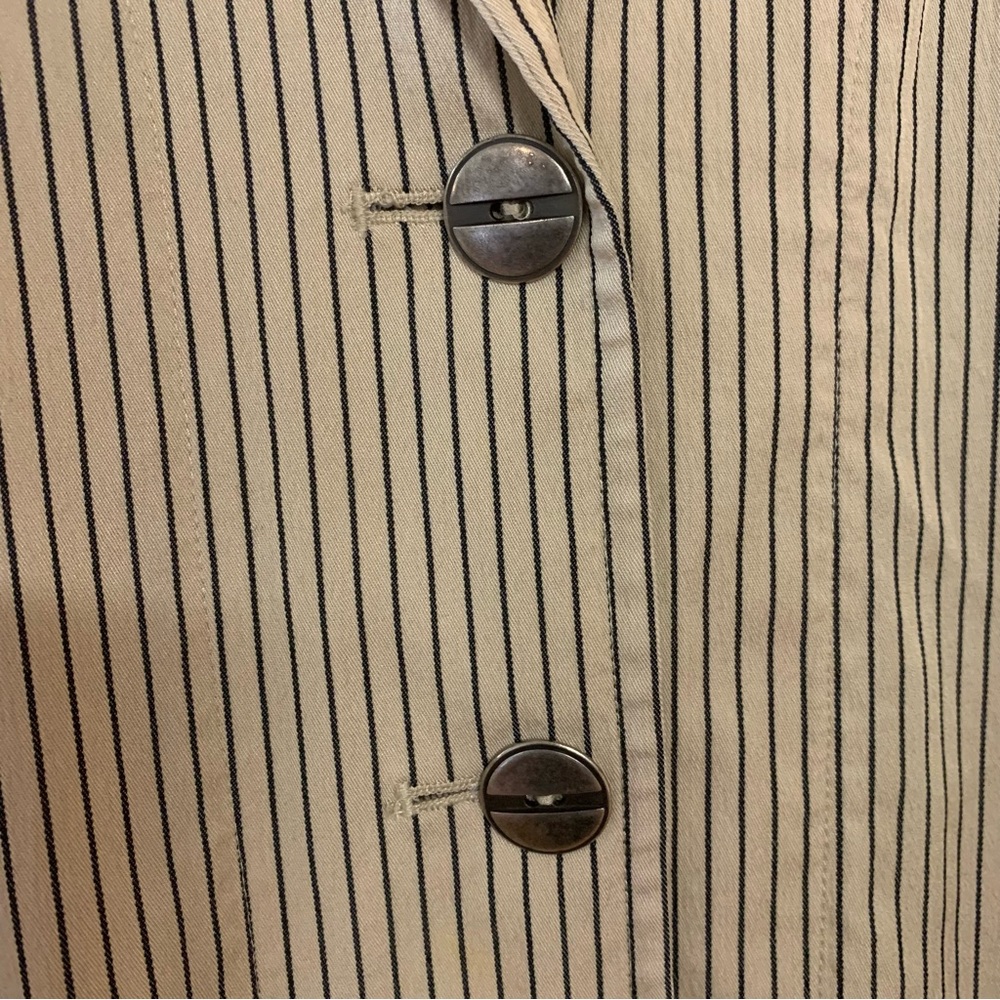 Large or 16 18 stripped Chico’s blazer jacket. Buttons. - Picture 7 of 10